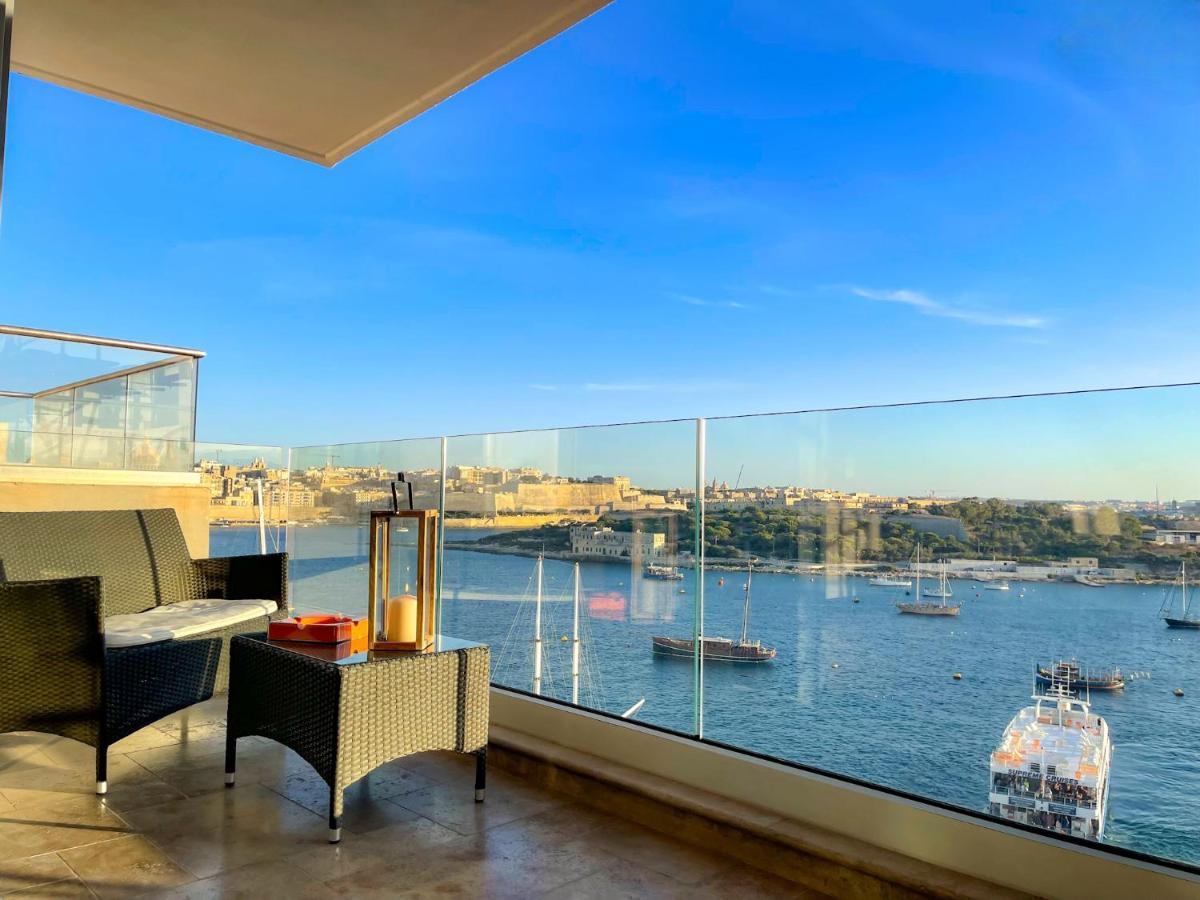 Unique Seafront Triplex Penthouse With Panoramic Bedroom & Rooftop Jacuzzi Overlooking Valletta Sliema Exteriér fotografie