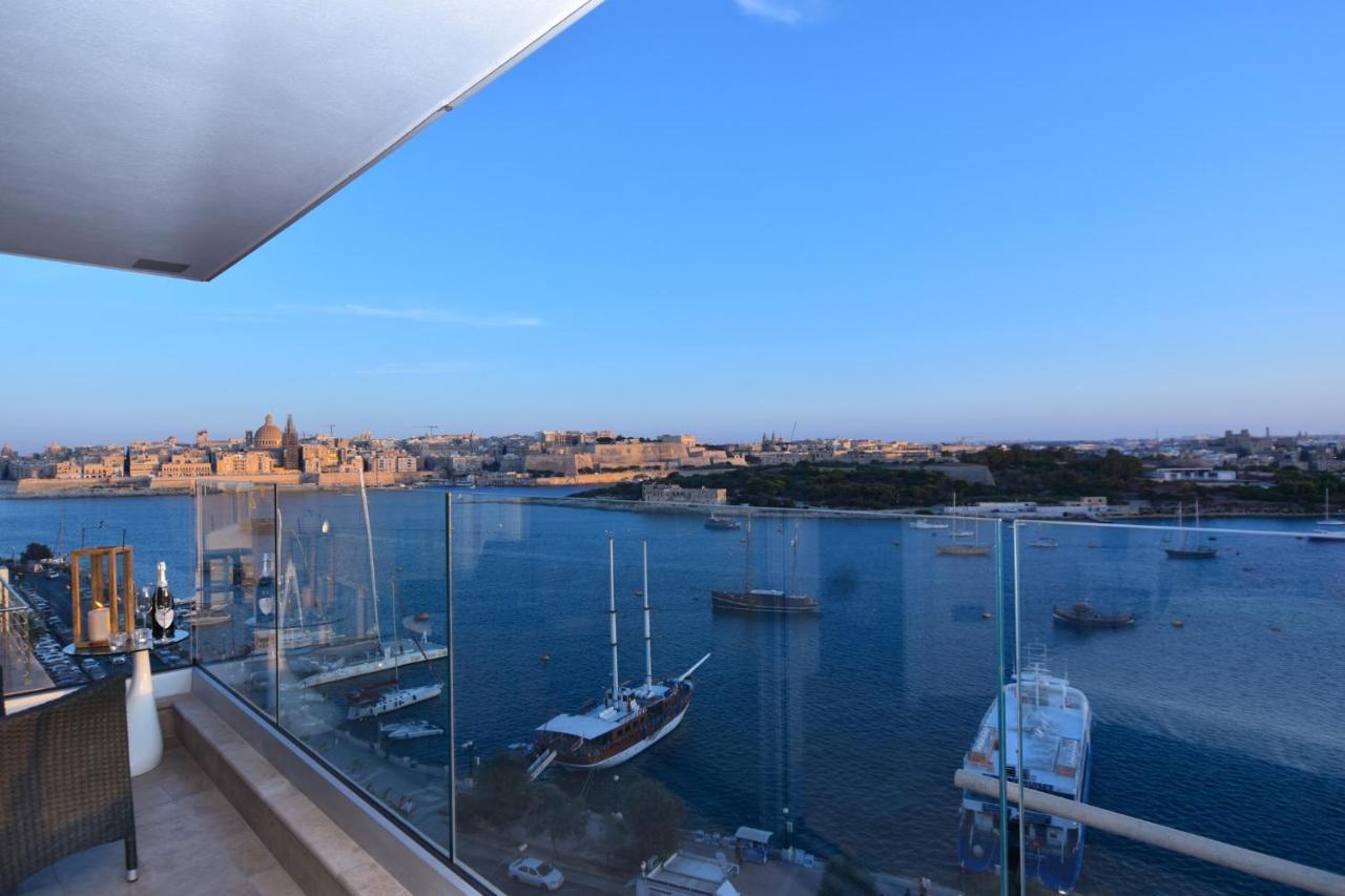 Unique Seafront Triplex Penthouse With Panoramic Bedroom & Rooftop Jacuzzi Overlooking Valletta Sliema Exteriér fotografie