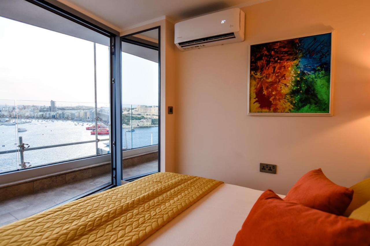 Unique Seafront Triplex Penthouse With Panoramic Bedroom & Rooftop Jacuzzi Overlooking Valletta Sliema Exteriér fotografie