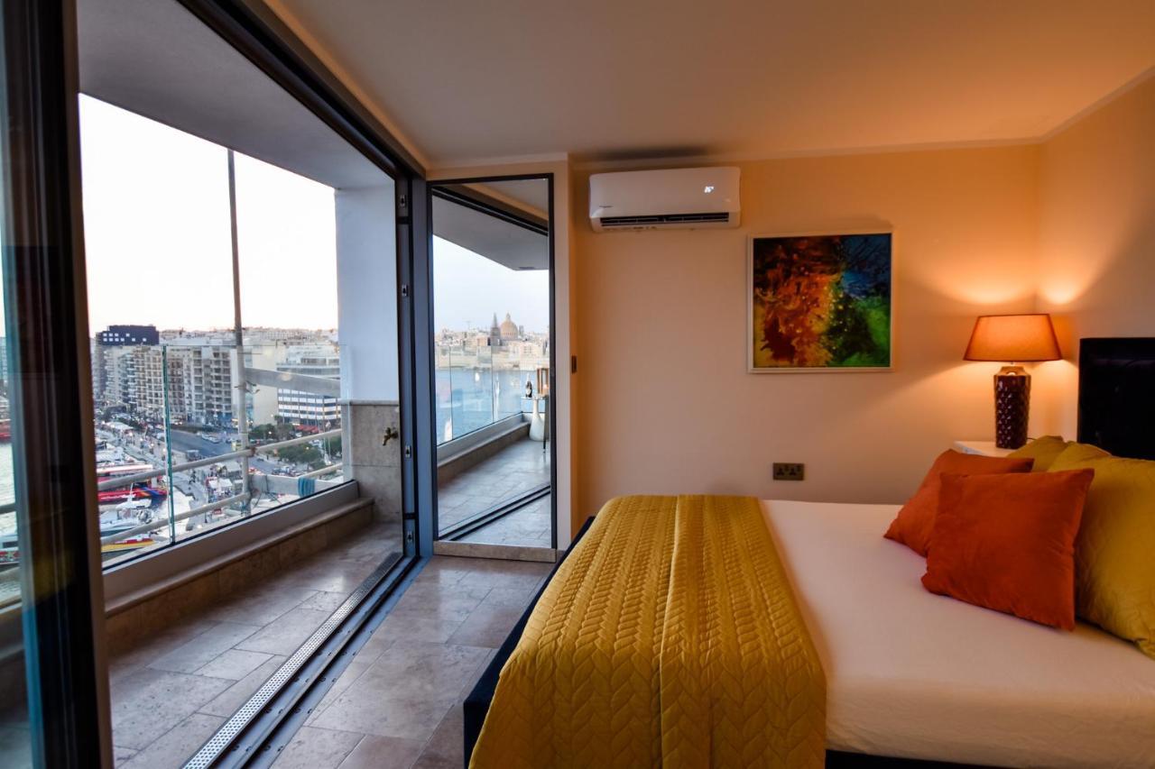 Unique Seafront Triplex Penthouse With Panoramic Bedroom & Rooftop Jacuzzi Overlooking Valletta Sliema Exteriér fotografie