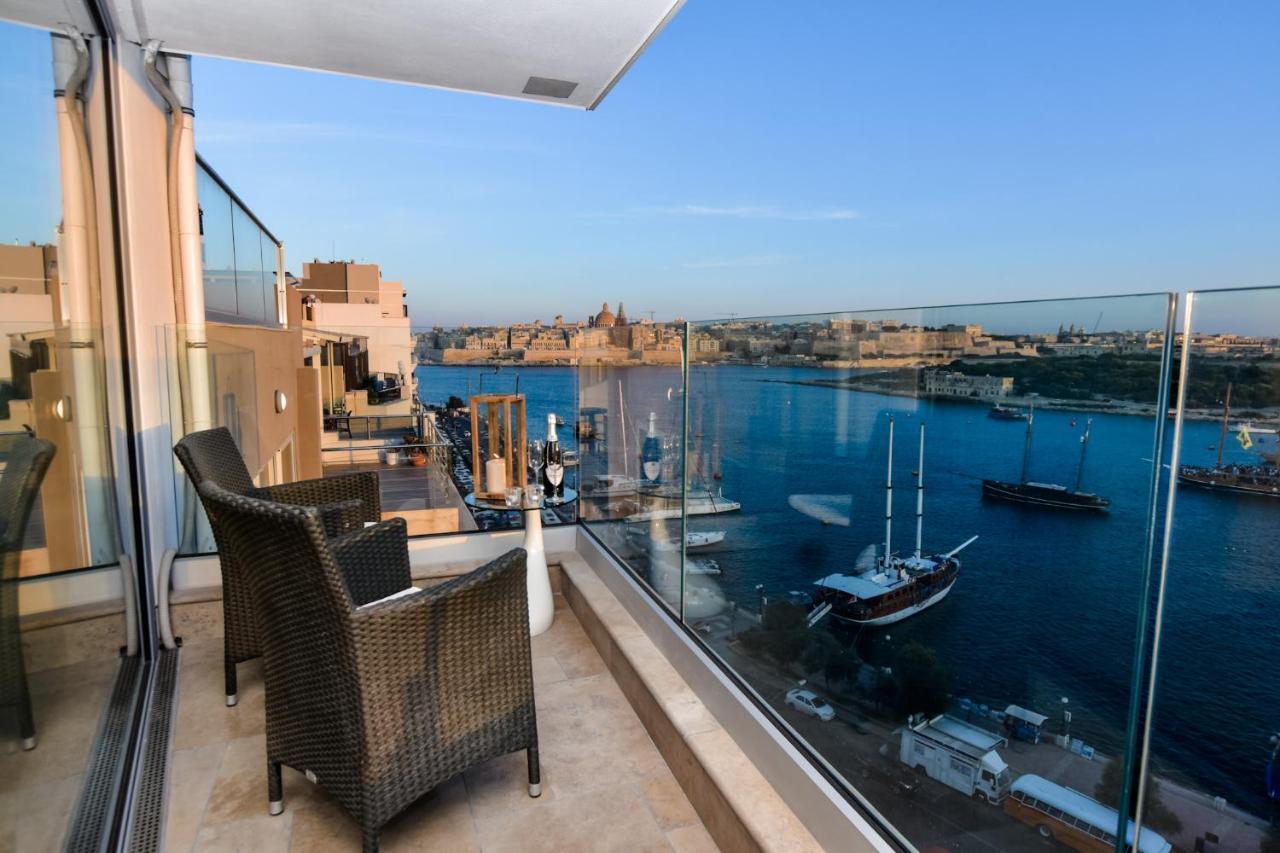 Unique Seafront Triplex Penthouse With Panoramic Bedroom & Rooftop Jacuzzi Overlooking Valletta Sliema Exteriér fotografie