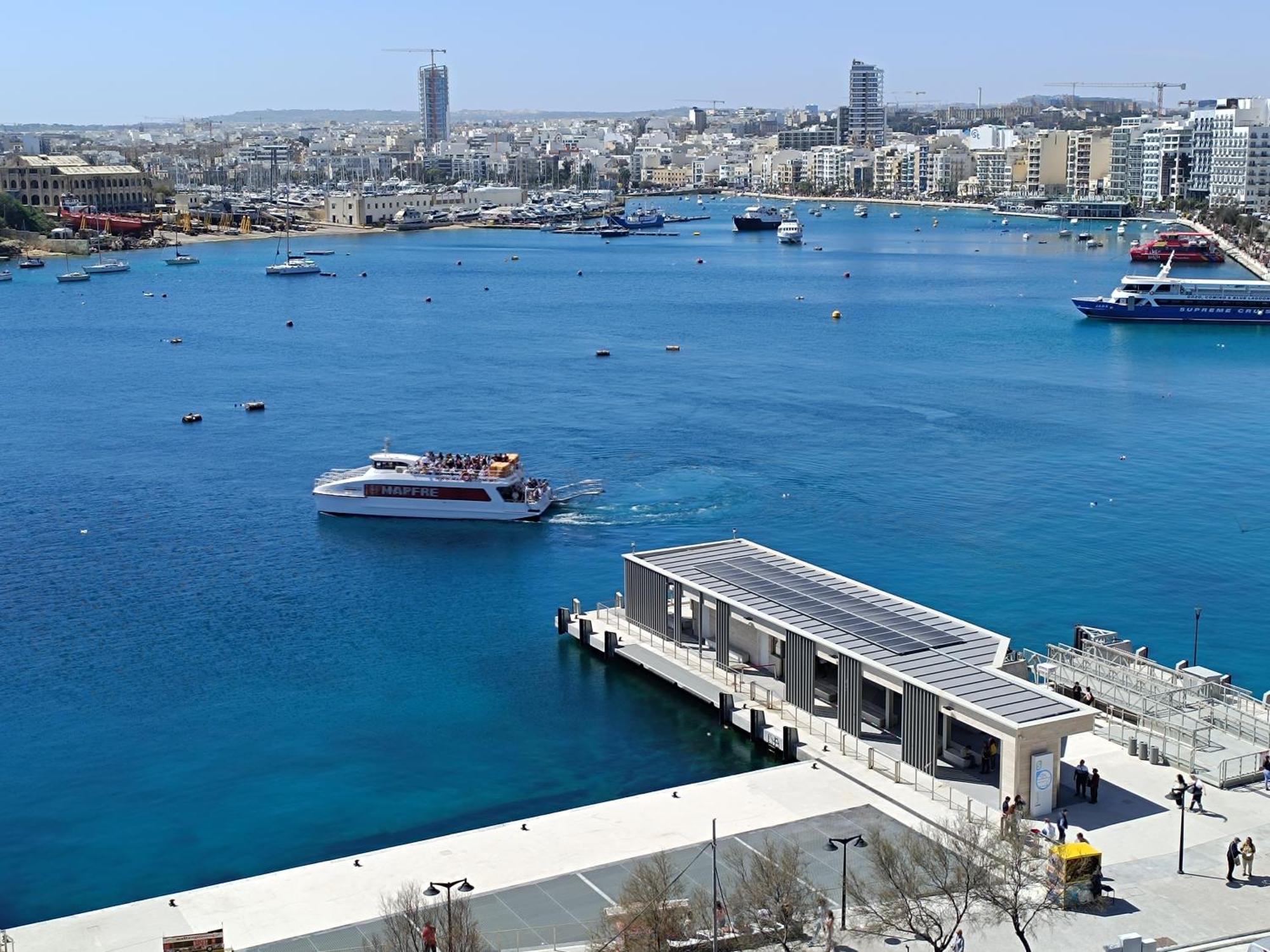 Unique Seafront Triplex Penthouse With Panoramic Bedroom & Rooftop Jacuzzi Overlooking Valletta Sliema Exteriér fotografie